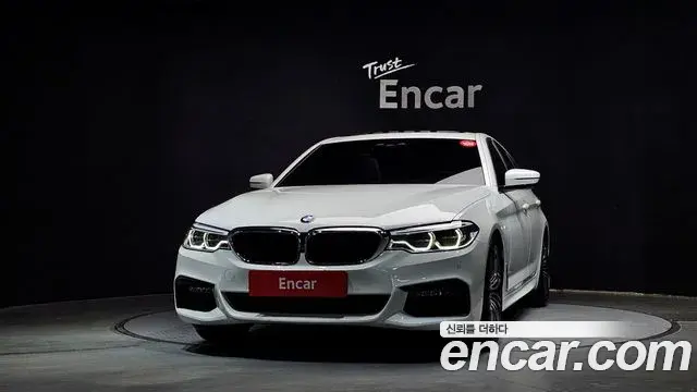 BMW 5 Series 2020 — Photo 9/31