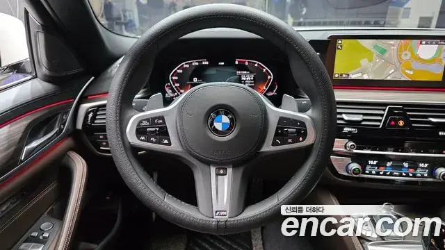 BMW 5 Series 2020 — Photo 8/31