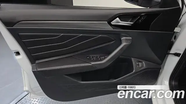 Volkswagen Jetta 2023 — Photo 4/30