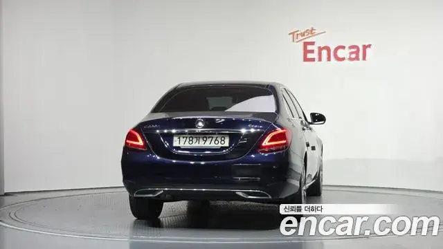 Mercedes-Benz C-Class 2020 — Фото 4/20
