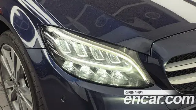 Mercedes-Benz C-Class 2020 — Photo 14/31