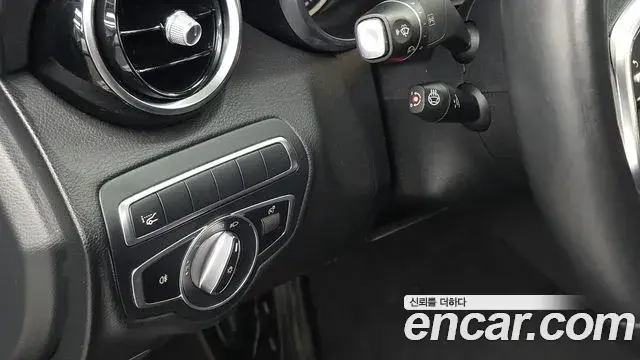 Mercedes-Benz C-Class 2020 — Photo 31/31