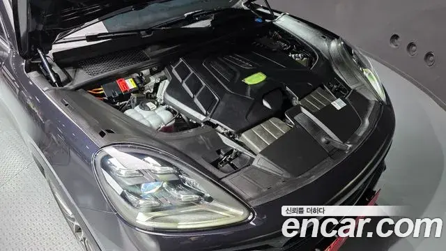 Porsche Cayenne 2020 — Photo 6/20