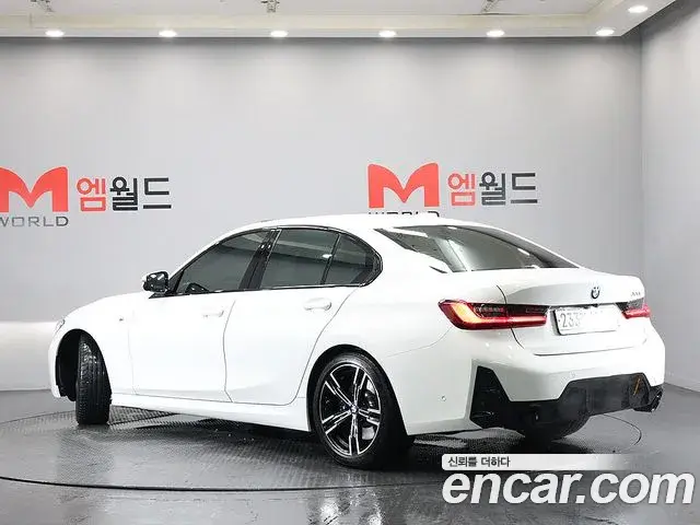 BMW 3 Series 2023 — ფოტო 19/20