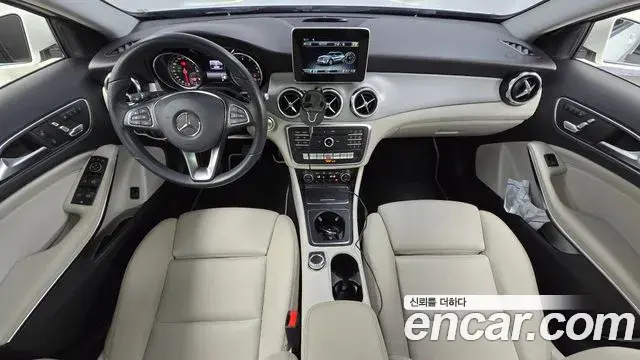Mercedes-Benz GLA-Class 2019 — Фото 6/20