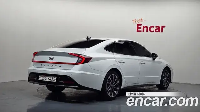 Hyundai Sonata Hybrid 2021 — ფოტო 18/30