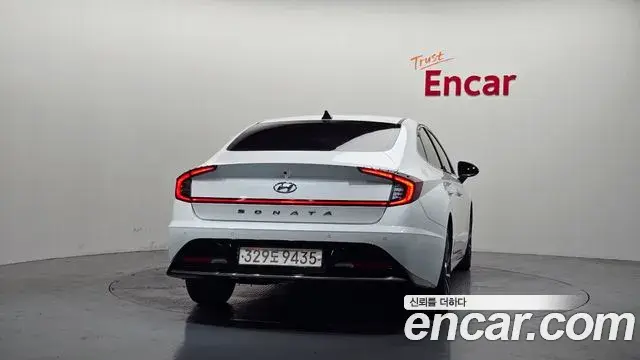 Hyundai Sonata Hybrid 2021 — ფოტო 3/30