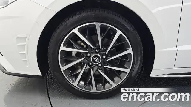 Hyundai Sonata Hybrid 2021 — ფოტო 21/30
