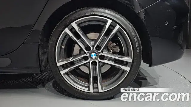 BMW 1 Series 2021 — Photo 22/32