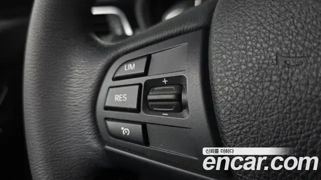 BMW 3 Series 2018 — Photo 18/20
