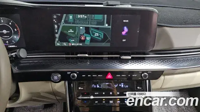 Kia Carnival 2021 — Фото 12/20