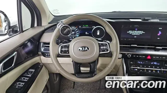 Kia Carnival 2021 — Фото 13/20