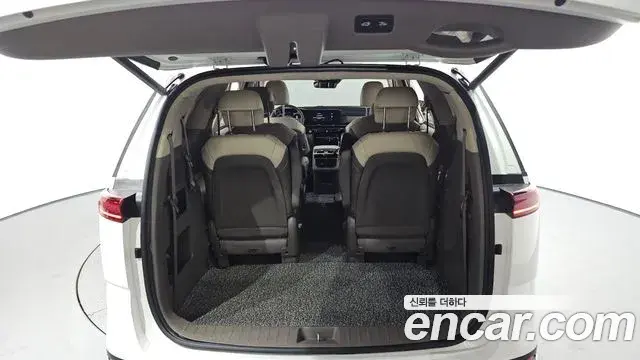 Kia Carnival 2021 — Фото 20/20