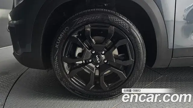 Kia Seltos 2024 — Şəkil 30/33