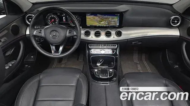 Mercedes-Benz E-Class 2018 — Фото 7/20