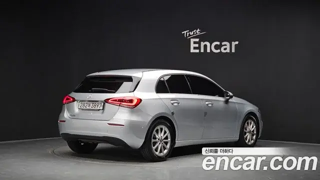 Mercedes-Benz A-Class 2019 — Фото 1/20