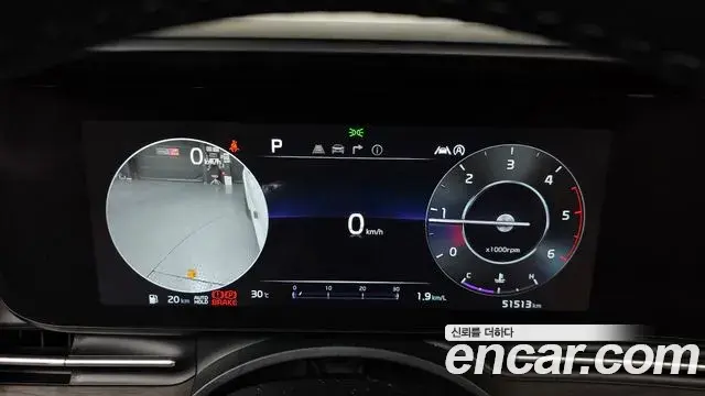 Kia Carnival 2022 — ფოტო 1/36