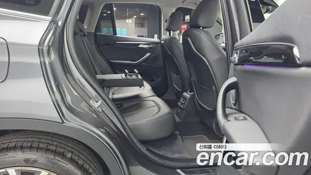BMW X1 2022 — ფოტო 5/20
