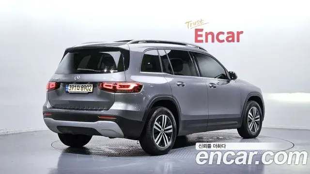 Mercedes-Benz GLB-Class 2021 — ფოტო 13/31