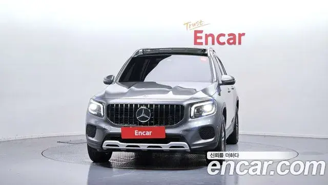 Mercedes-Benz GLB-Class 2021 — ფოტო 30/31