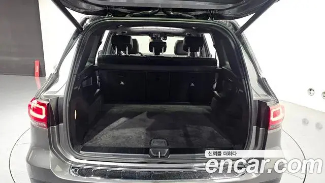 Mercedes-Benz GLB-Class 2021 — ფოტო 18/31