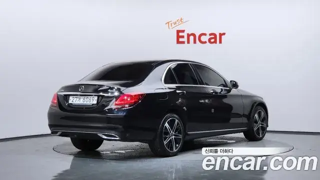 Mercedes-Benz C-Class 2019 — Фото 2/20