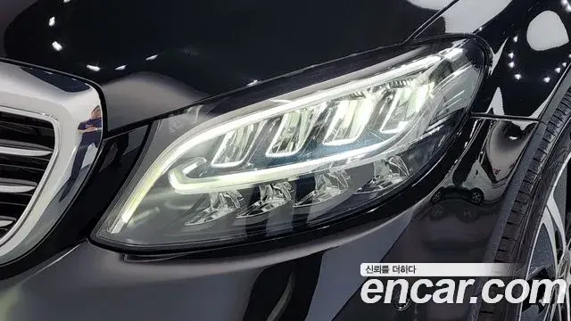 Mercedes-Benz C-Class 2019 — Şəkil 21/34