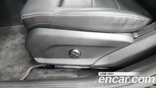 Mercedes-Benz C-Class 2019 — Şəkil 14/34