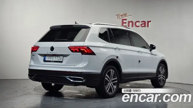 Volkswagen Tiguan Allspace 2023 — Şəkil 24/32