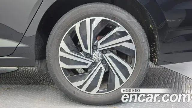 Volkswagen Jetta 2021 — Şəkil 4/32