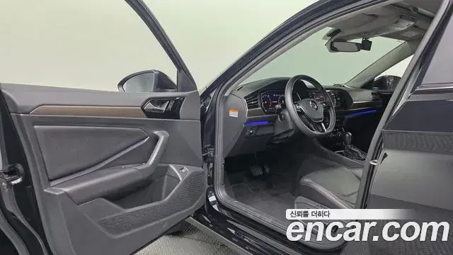 Volkswagen Jetta 2021 — Şəkil 2/32