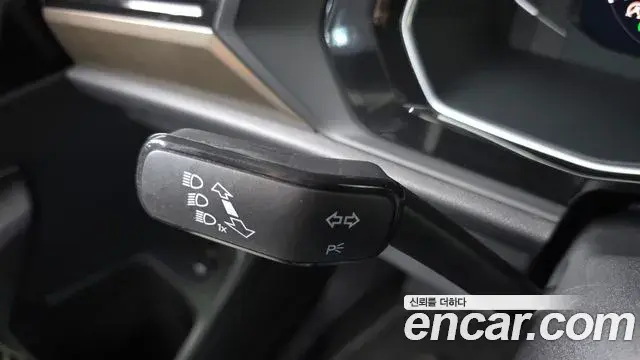 Volkswagen Jetta 2021 — Şəkil 24/32