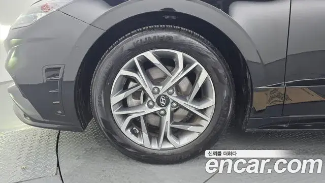 Hyundai Sonata Hybrid 2022 — Photo 8/34
