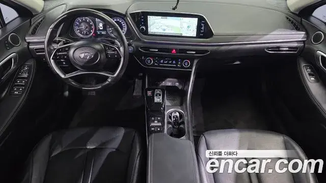 Hyundai Sonata Hybrid 2022 — Photo 23/34