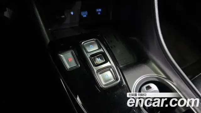 Hyundai Sonata Hybrid 2022 — Photo 18/34