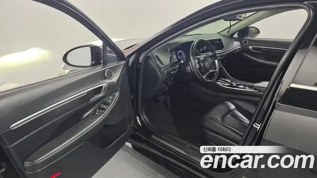 Hyundai Sonata Hybrid 2022 — Photo 3/34