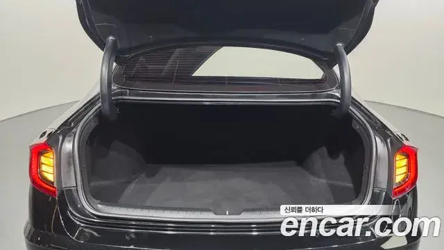 Hyundai Sonata Hybrid 2022 — Photo 5/34