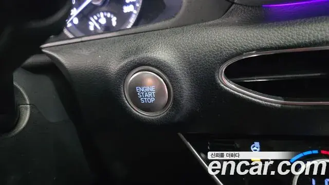 Hyundai Sonata Hybrid 2022 — Photo 32/34
