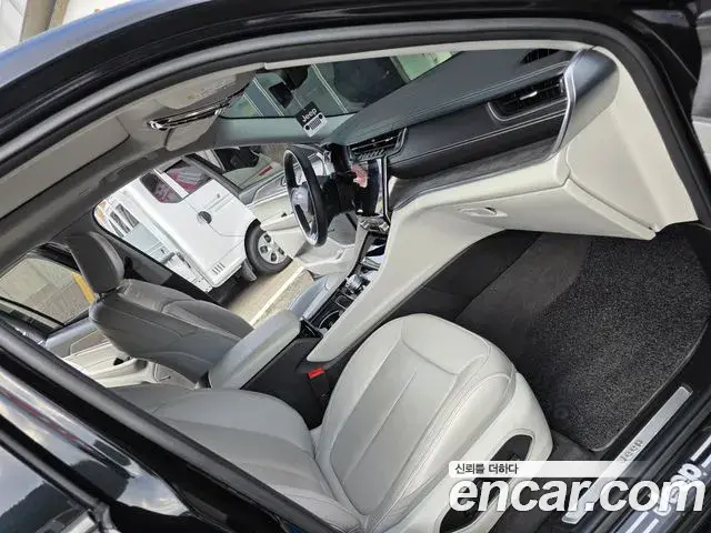 Jeep Grand Cherokee 2021 — Фото 9/20