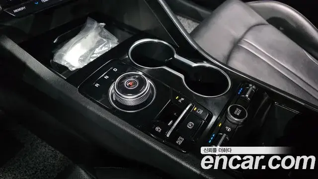 Kia K5 2021 — Şəkil 12/34