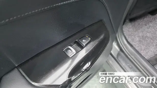 Kia K5 2021 — Şəkil 32/34