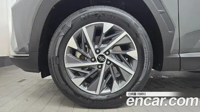 Hyundai Tucson Hybrid 2022 — Photo 14/20