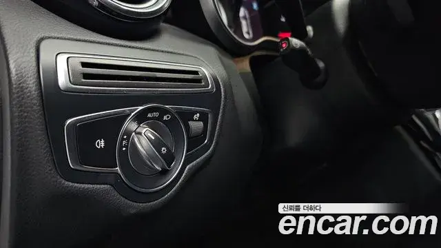 Mercedes-Benz C-Class 2020 — ფოტო 19/34