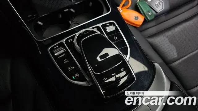 Mercedes-Benz C-Class 2020 — ფოტო 8/34