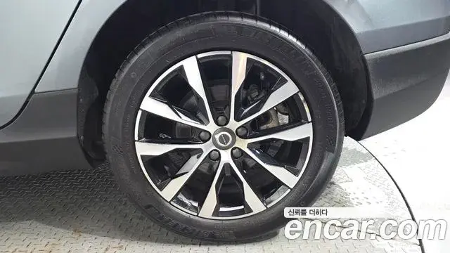Volvo V40 Cross Country 2018 — Şəkil 3/30