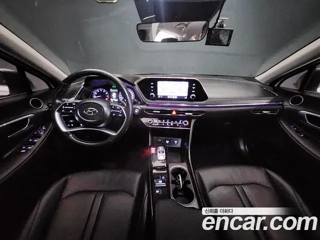 Hyundai Sonata 2022 — Фото 10/20