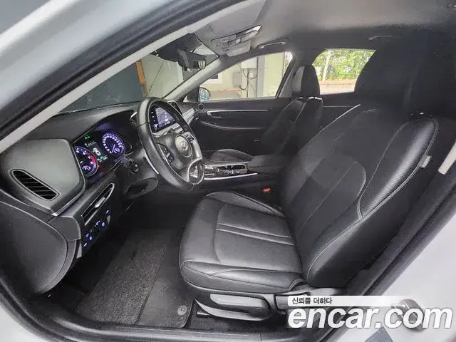 Hyundai Sonata 2022 — Фото 6/20