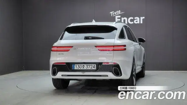 Genesis GV70 2023 — Şəkil 19/31
