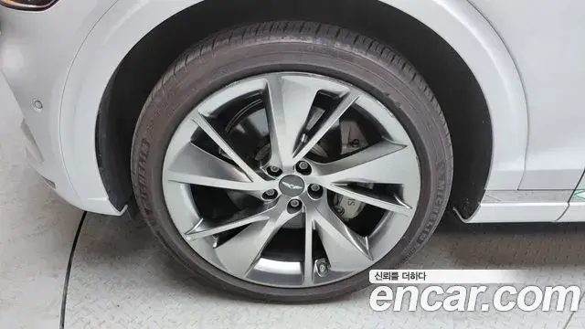 Genesis GV70 2023 — Şəkil 1/31