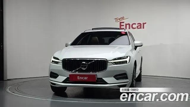 Volvo XC60 2018 — Фото 2/20